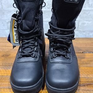 Magnum boots NWT woman size 7